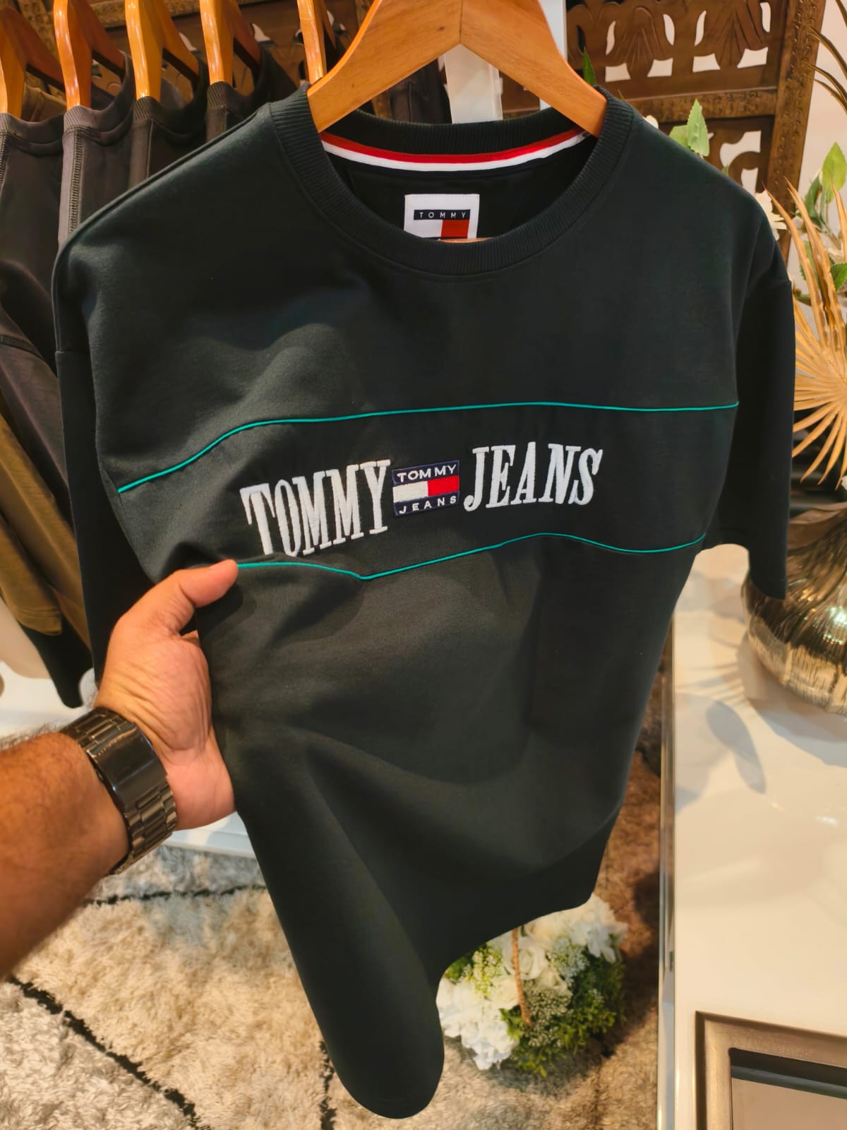 Tommy Round Neck (Teal Blue)