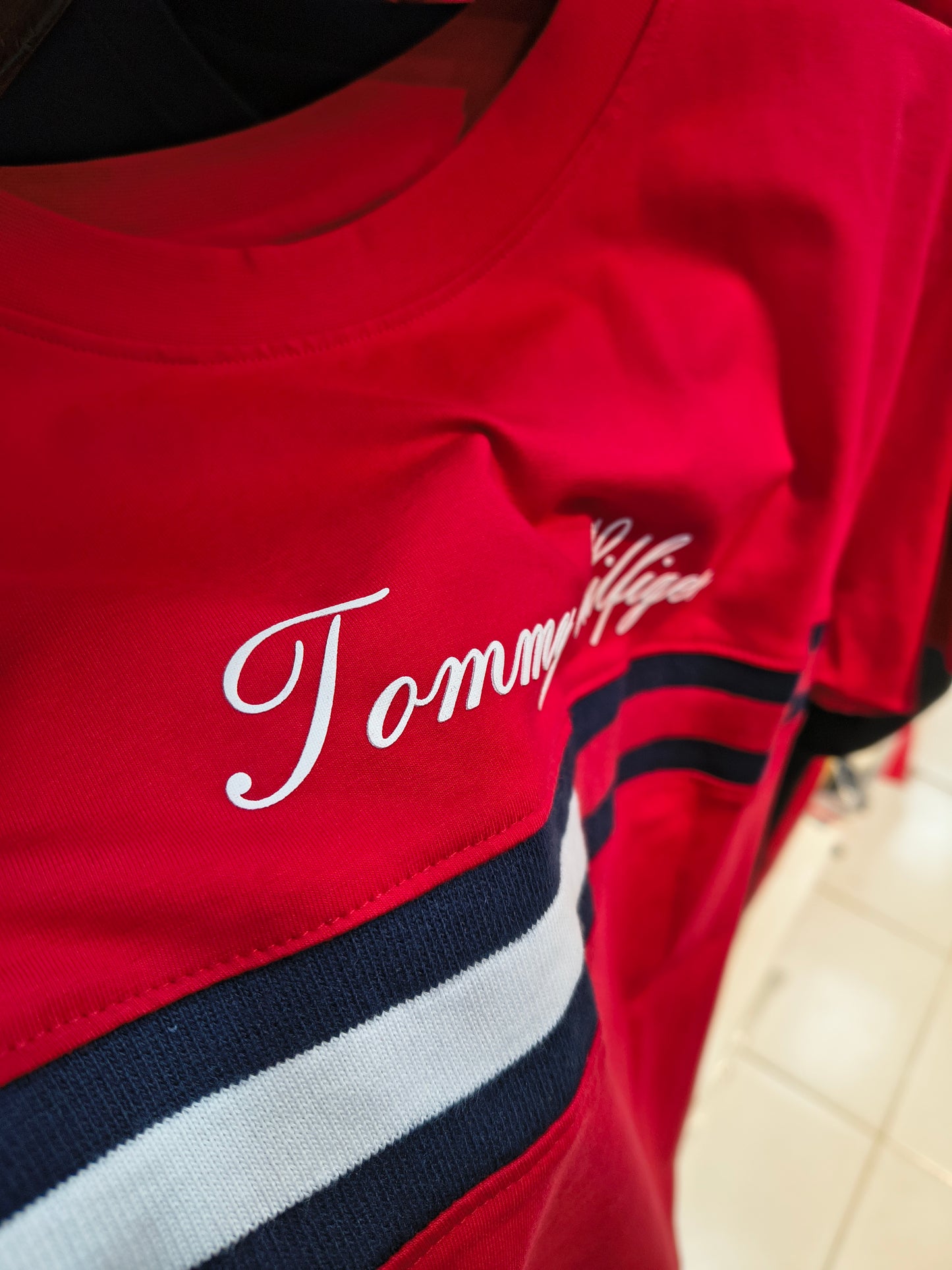 Tommy Hilfiger Round Neck
