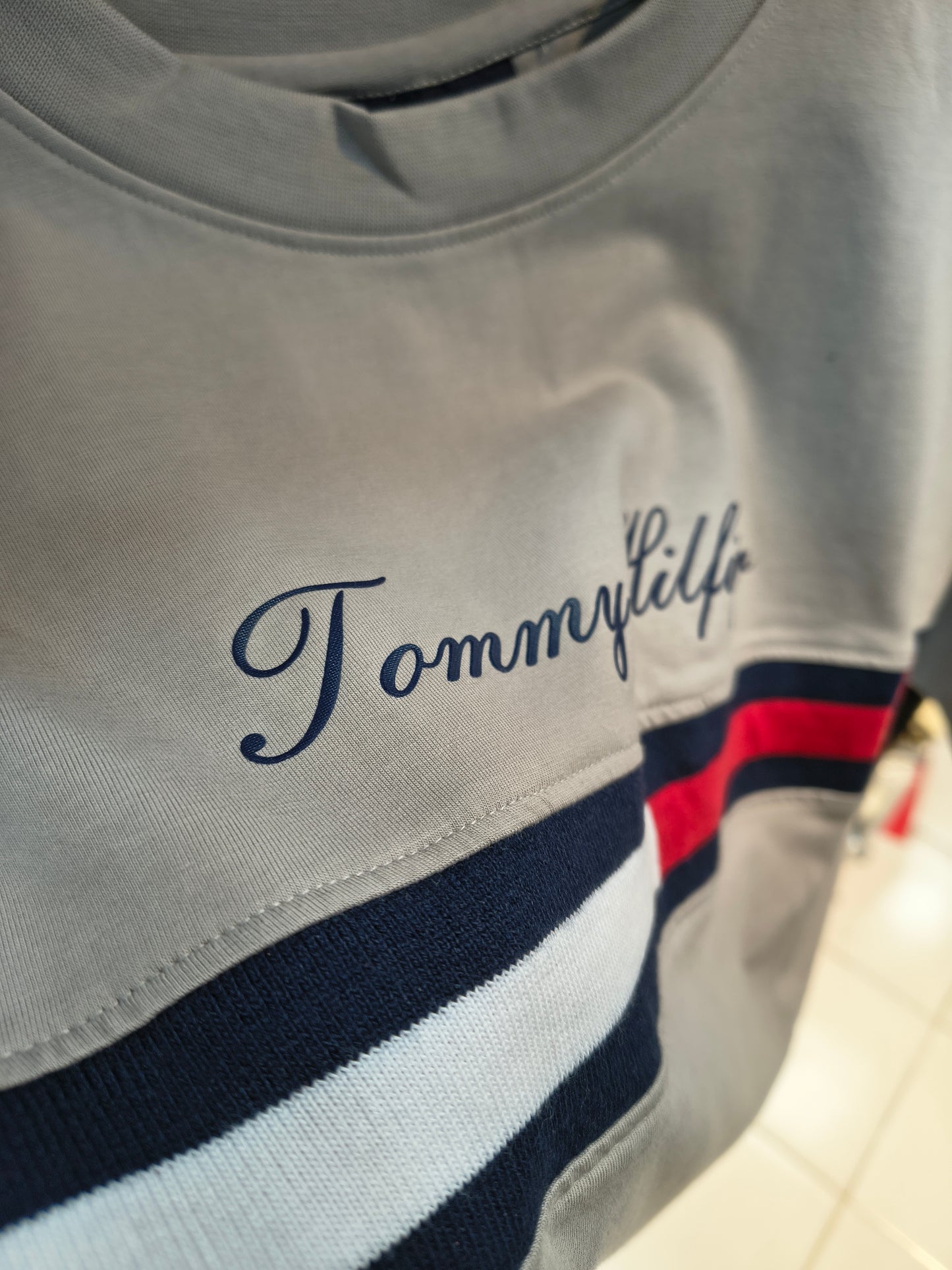 Tommy Hilfiger Round Neck